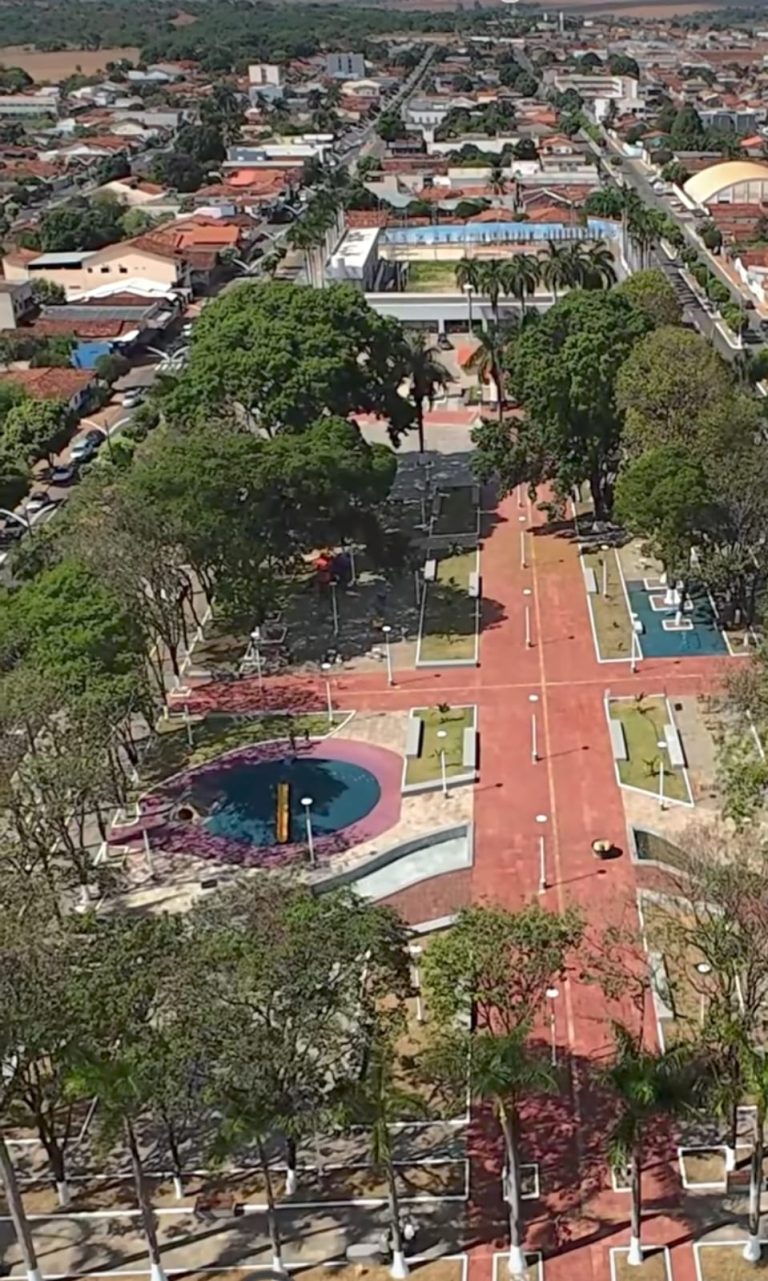 Ouvidor comemora 72 anos com obra da Praça do Bosque que teria custado mais de R$ 14 milhões