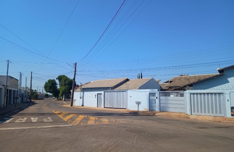 Moradores ficam sem energia há quase 13 horas no Setor Goianiense, em Catalão