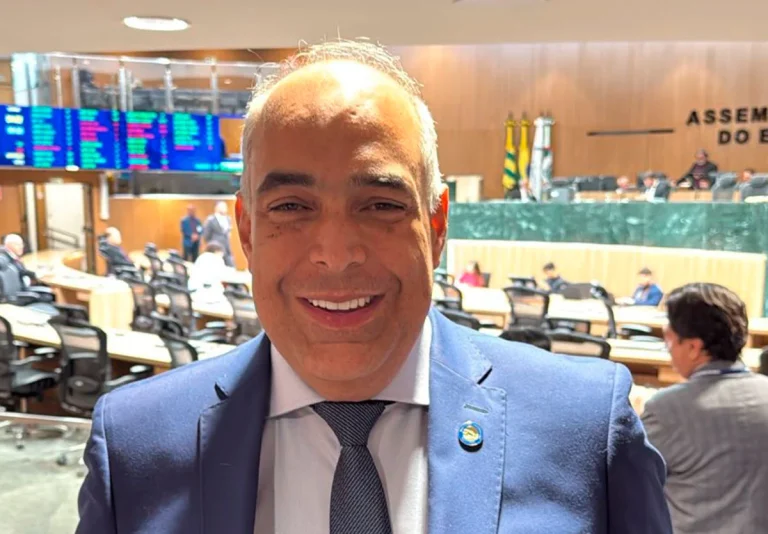 Catalão fortalece representação política com posse de Luiz Sampaio como deputado estadual