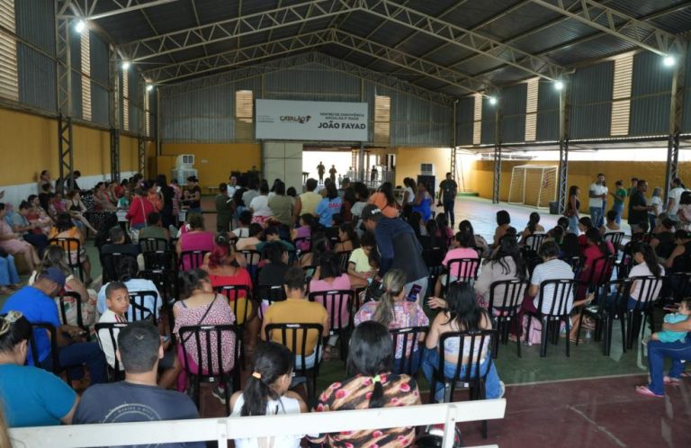 Prefeitura de Catalão distribui 5 toneladas de alimentos para famílias carentes