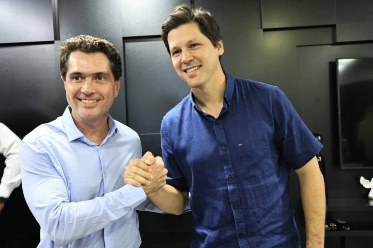 Prefeito de Cristalina declara apoio a Daniel Vilela para 2026