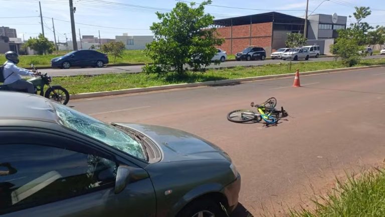 Ciclista morre em acidente em Uberlândia; filho reconheceu a bicicleta do pai