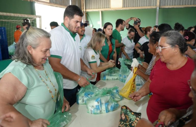 Entrega de leite beneficia 500 famílias e reforça segurança alimentar em Catalão