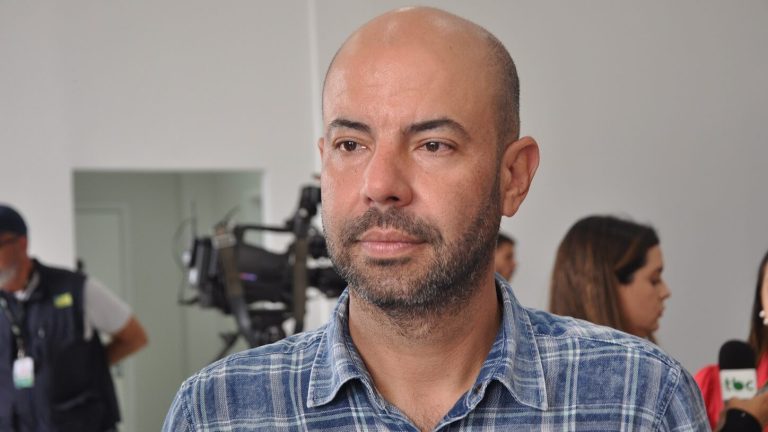 Câmara abre investigação e prefeito reage com ataques em Pires do Rio