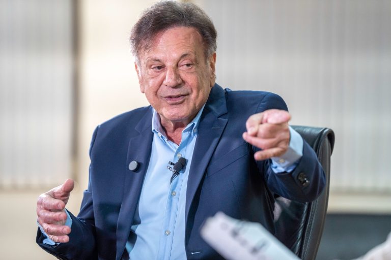 Adib critica extremismo, defende Caiado e anuncia R$ 3,7 bi em infraestrutura