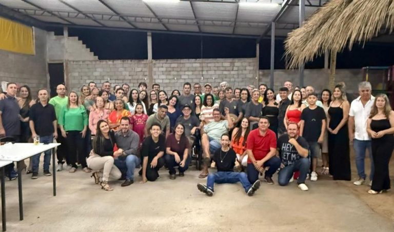 ‘Grupo Geração Anos 80’ promove confraternização marcada por reencontros em Catalão
