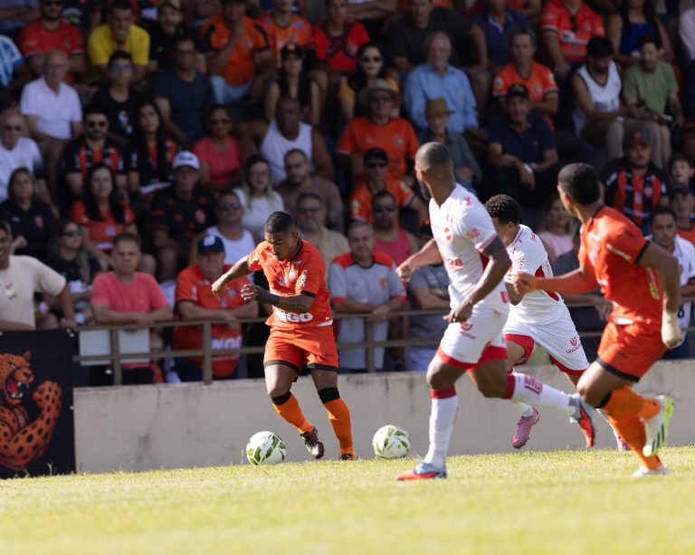 Abecat Ouvidorense perde para o Vila Nova e o CRAC de Catalão empata na estreia do Goianão 2026