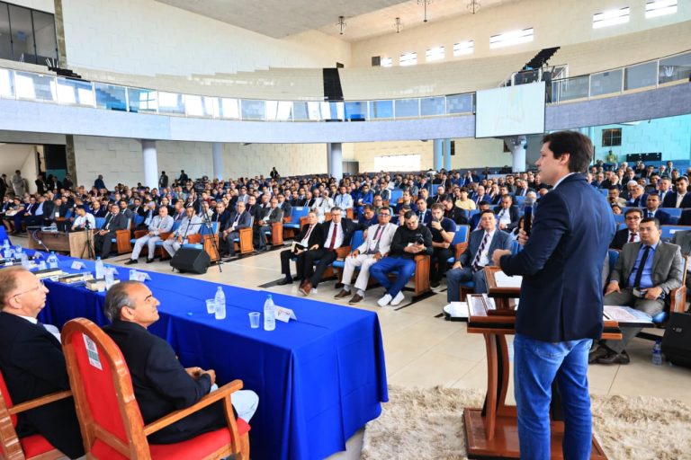 Goiás tem a maior rede de proteção social do Brasil, afirma Daniel Vilela em Jataí