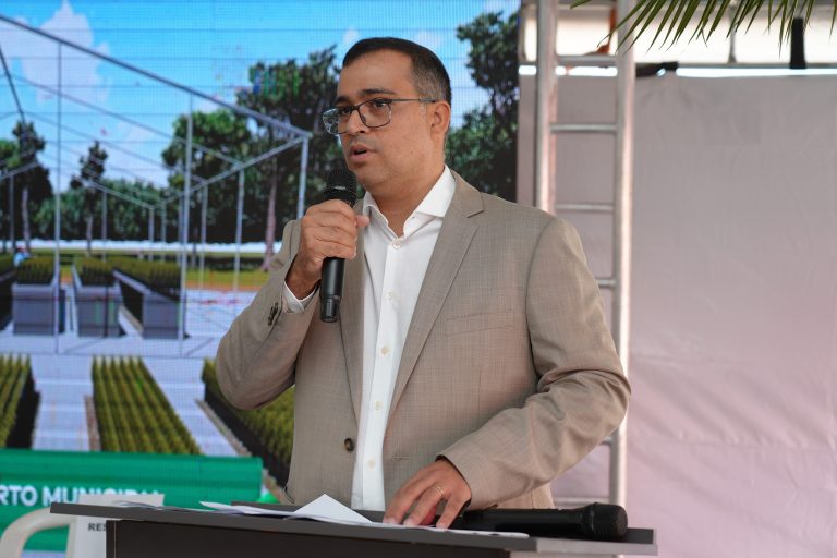 Castração é o caminho para controlar população animal em Catalão, afirma José Eduardo Barroso