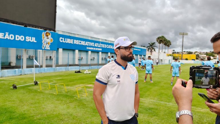 Luan Carlos cobra foco e confiança do CRAC no início do Campeonato Goiano