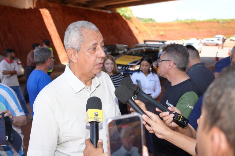 Alagamentos no Pontal Norte: “Não é problema político, é da população”, diz prefeito Velomar Rios
