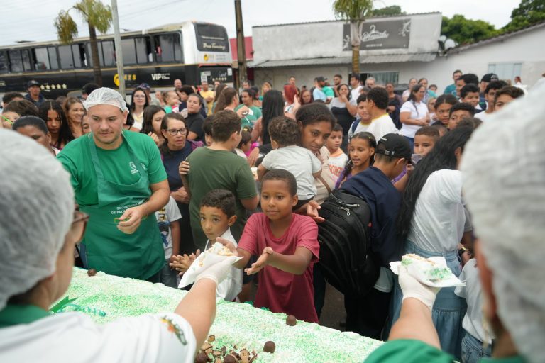 Distrito de Pires Belo comemora 86 anos com desfile cívico, bolo e baile da melhor idade