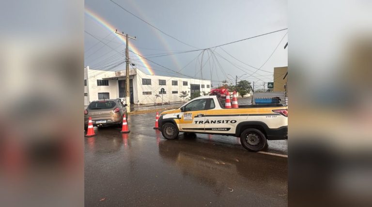 Temporal alaga BR-050, causa danos e gera alerta em Catalão