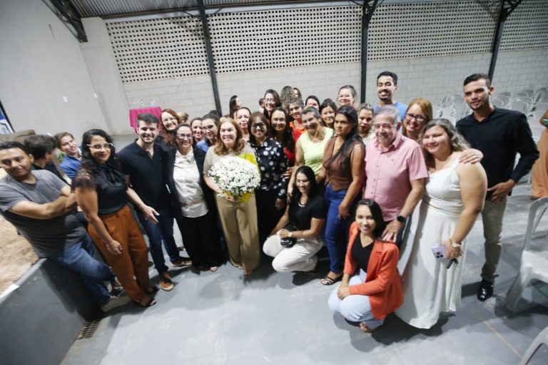 Fátima Gavioli relata superação e reforça papel da Educação em palestra em Goiás