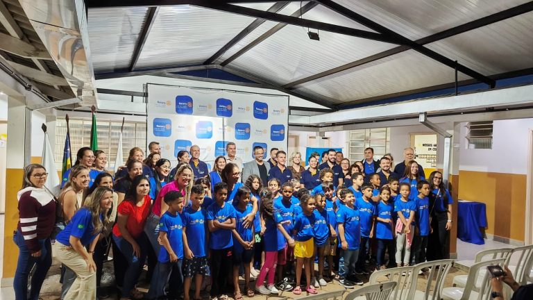 Parceria entre Rotary e Secretaria de Educação garante reforço escolar para crianças em Catalão