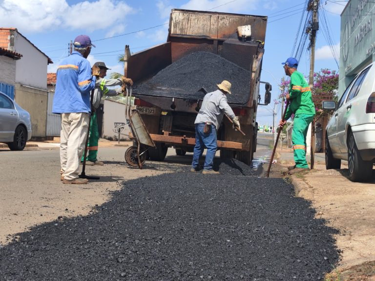 “Com esse volume de chuva, muitas vezes as usinas nem conseguem ligar”, diz secretário sobre buracos em Catalão