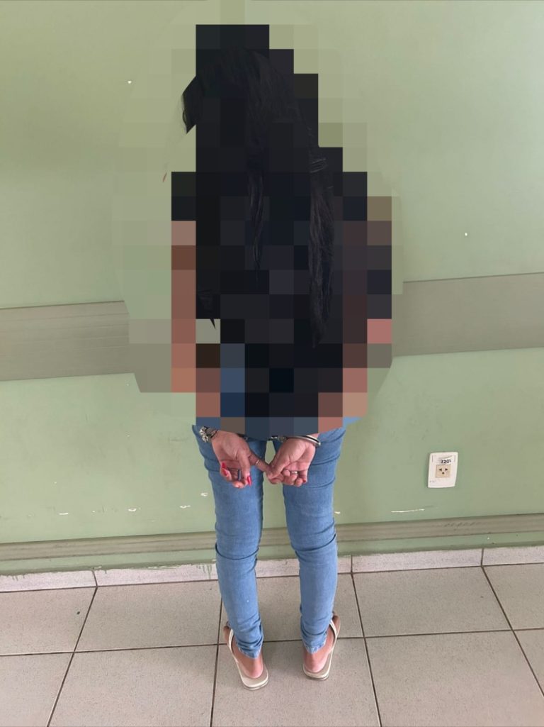 Mãe é presa em flagrante por negligência contra filho autista de 8 anos, em Catalão