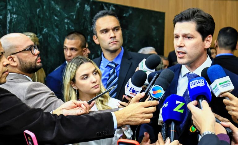Daniel Vilela alfineta Wilder Morais e afirma que vai “governar em Goiás, não de Angra dos Reis”