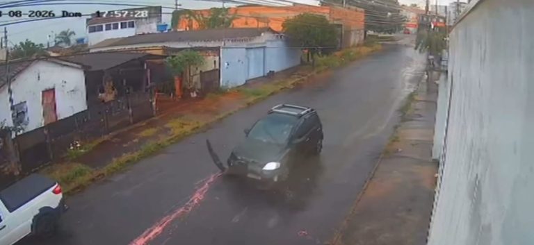 Motorista foge sem prestar socorro após acidente e deixa mulher ferida em Catalão