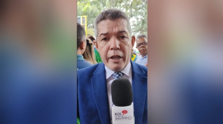 “Devemos ter cinco ou seis chapas”, diz Delegado Waldir sobre disputa para deputado federal