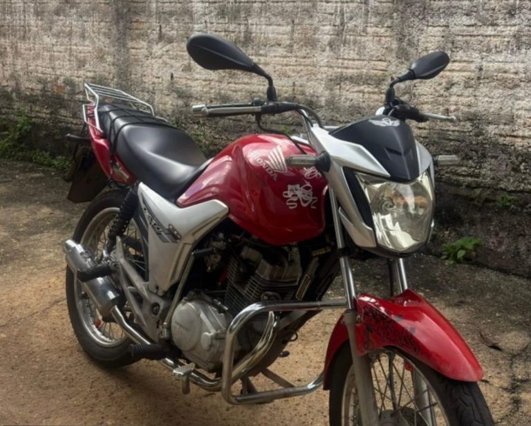 Polícia Civil prende jovem por empinar moto em via pública em Goiandira