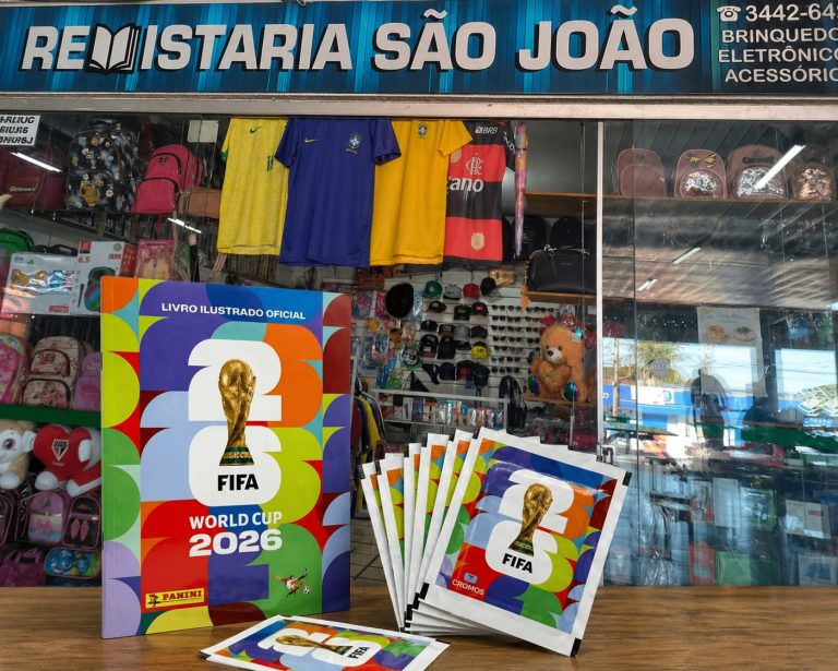 Revistaria São João começa venda do álbum das figurinhas da Copa 2026 em Catalão