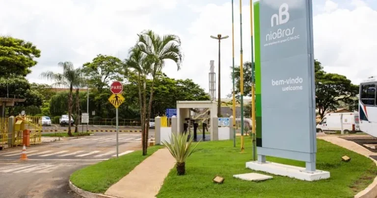 Operador de máquina passa mal após possível problema mecânico em mineradora de Catalão