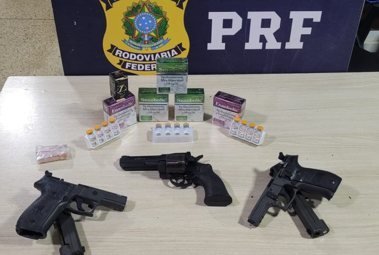 PRF apreende armas, ampolas emagrecedoras e anabolizantes na BR-050, em Catalão