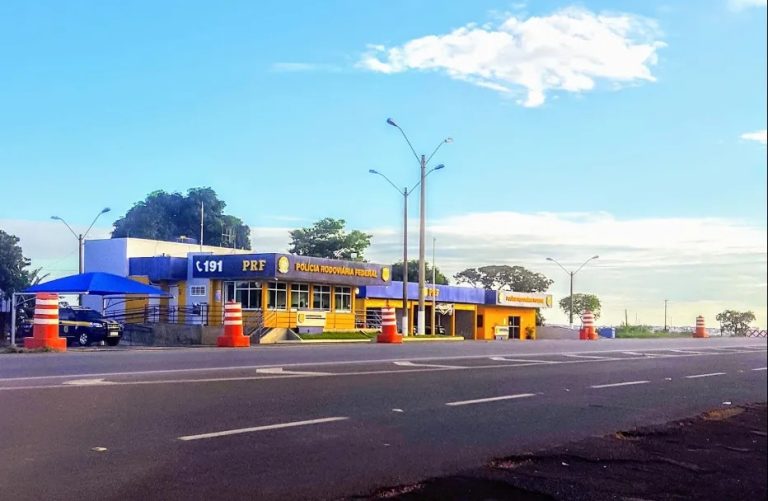 PRF orienta motoristas para prevenir colisões traseiras no feriado do Dia do Trabalho