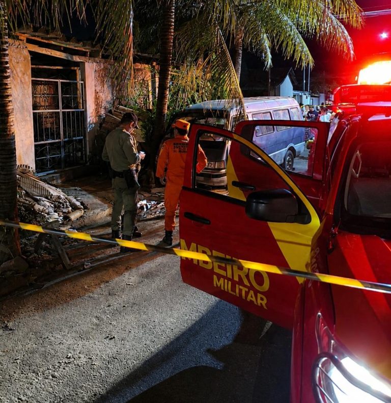 Mecânico morre esmagado por van durante manutenção em Ouvidor