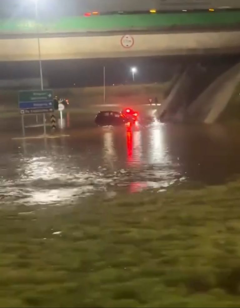 Chuva e ventania atingem Catalão e expõem novamente problema no Pontal Norte