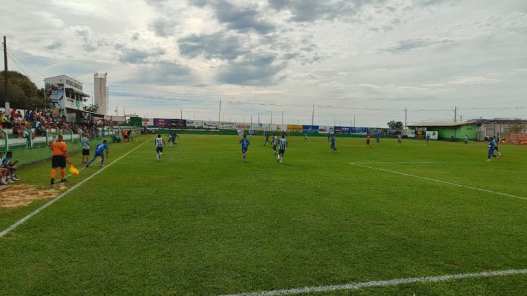 Futebol amador de Catalão lota estádios nas semifinais da Primeira Divisão