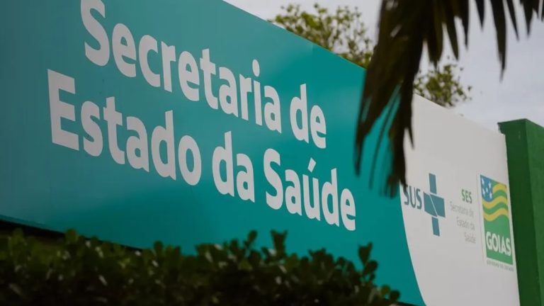 Saúde alerta sobre golpe da vacina em Goiás