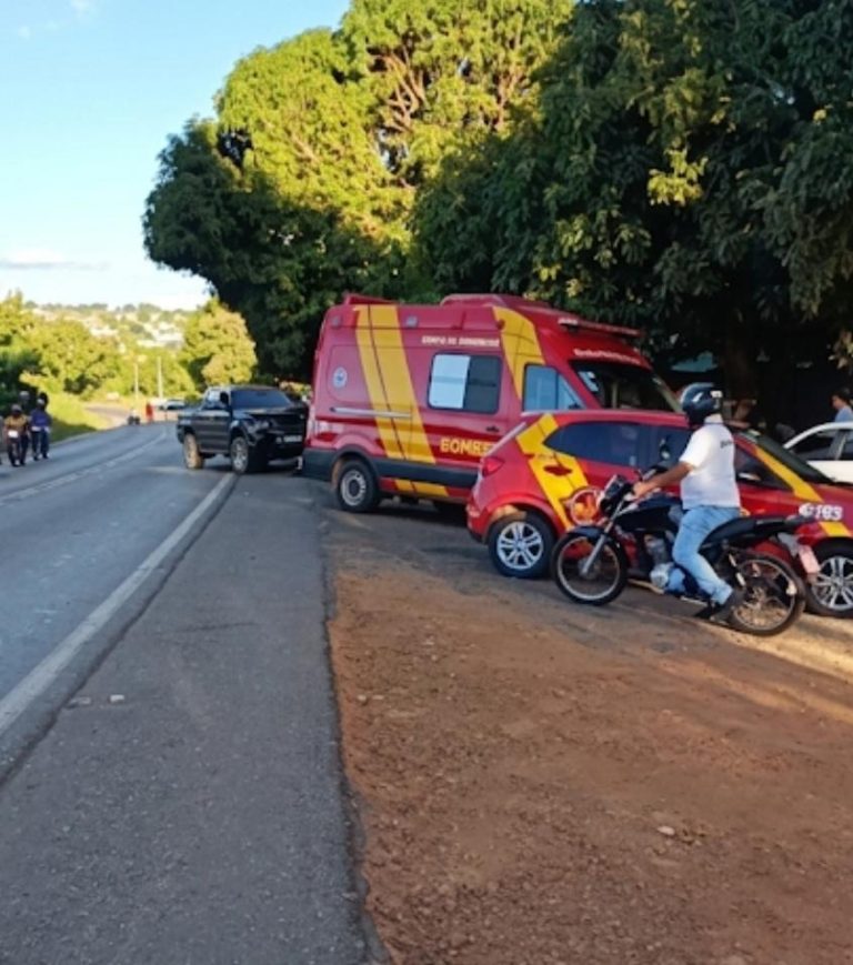 Irmãs morrem em grave acidente entre carro e moto na GO-330, em Ipameri