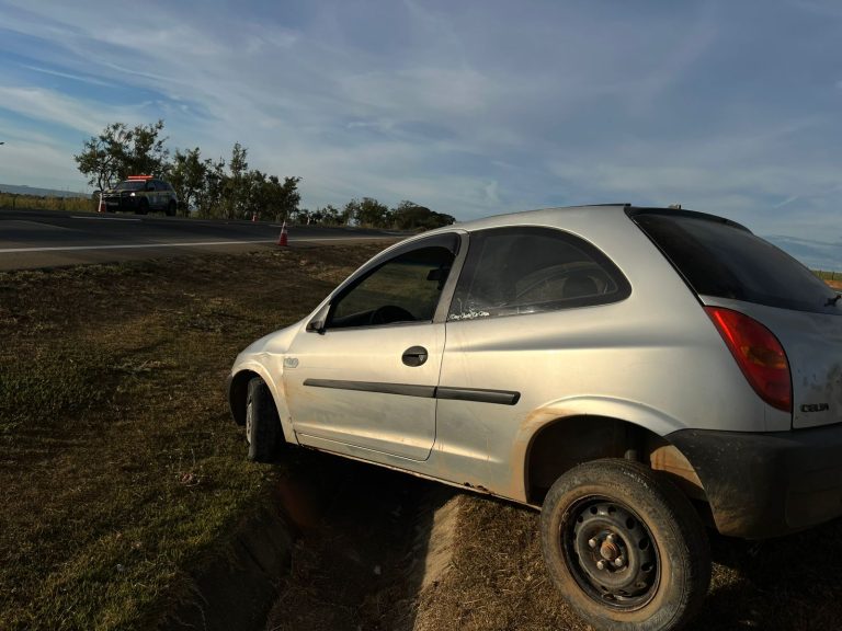 Motorista recusa bafômetro após acidente em Campo Alegre de Goiás e recebe multa de quase R$ 3 mil
