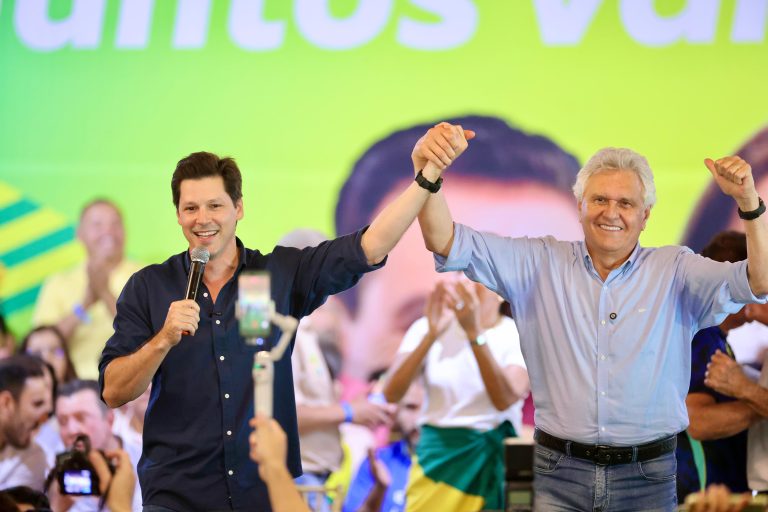 Caiado reforça apoio a Daniel Vilela em evento com mais de 4 mil pessoas em Uruaçu