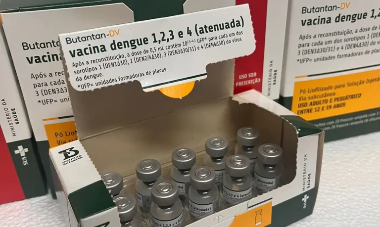 Governo suspende vacina da dengue do Butantan após registro de reações adversas