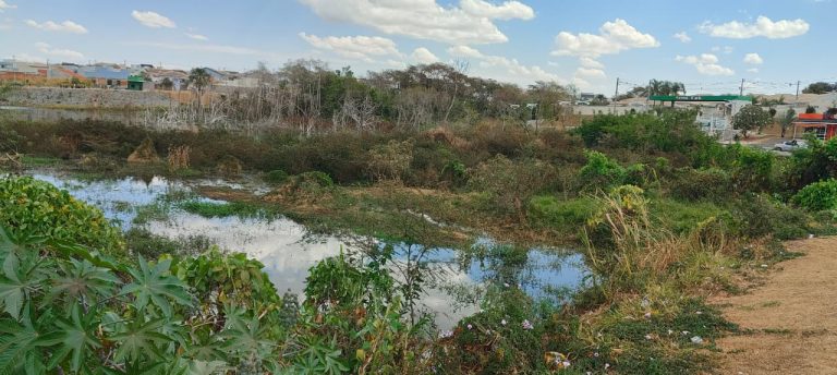 Mau cheiro vindo da Represa Severo Gomide afeta bairros de Catalão