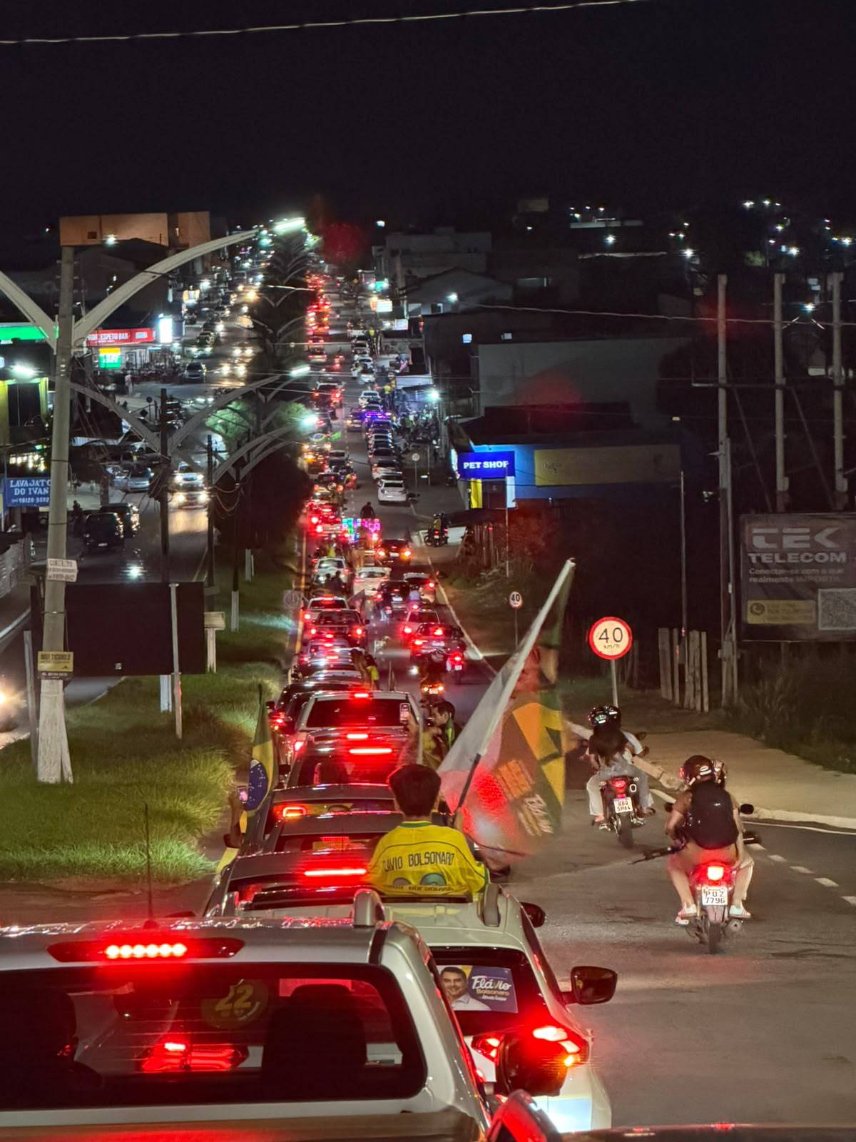 Carreata em apoio a Flávio Bolsonaro reúne milhares de veículos em Catalão, segundo organização